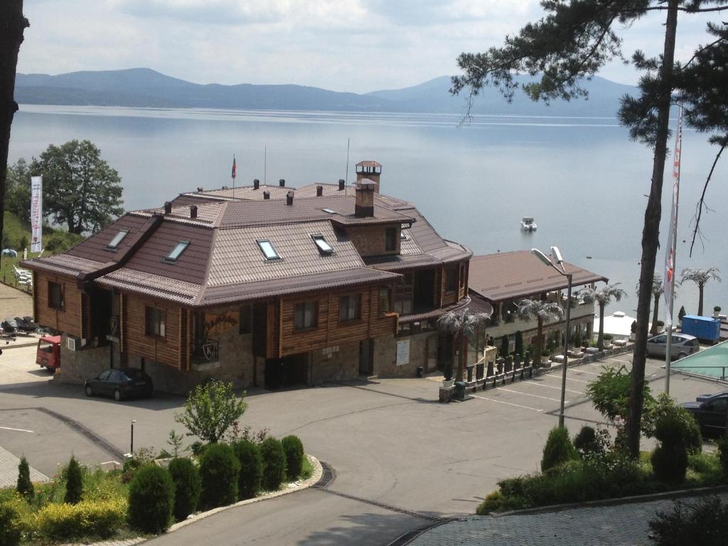 Kamelot Hotel Pasarel Exterior photo